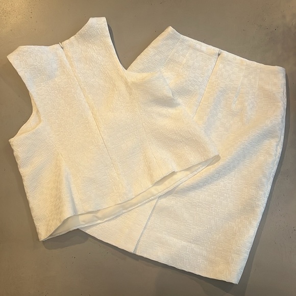 Alice Walk White Textured Top & Skirt Set - Picture 4 of 4